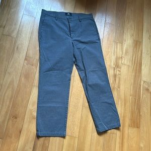 Men’s dockers, casual or dress pants never worn size men’s 34x34 grey/blue check